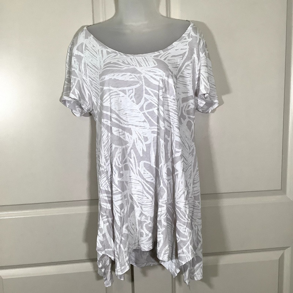 Fresh Produce Made in USA T-Shirt Women's Size Medium 100% Cotton Scoop Neck